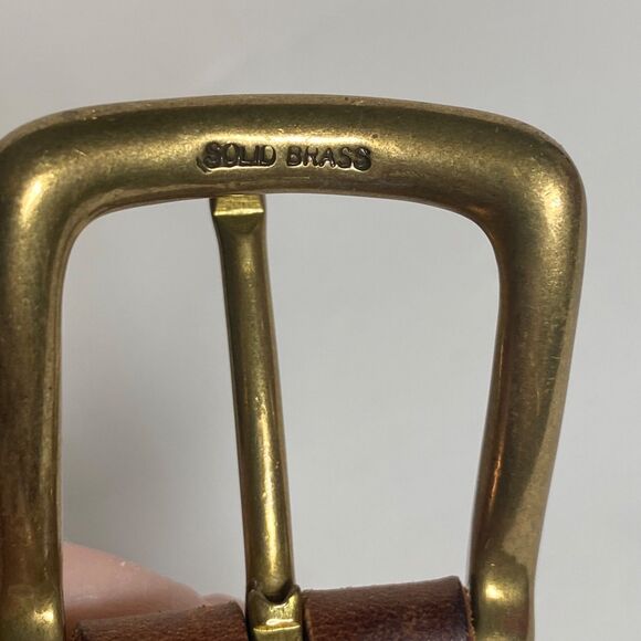 Eddie Bauer Brown Leather Interlocking Belt Solid Brass Buckle Size 42 Vintage - Picture 8 of 10